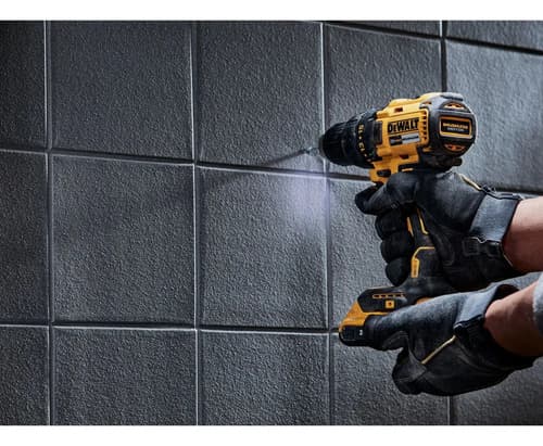 Parafusadeira E Furadeira De Impacto 13mm 20v Dewalt Dcd7781d2 Com 2 Baterias, Carregador E Maleta Amarelo 220v 50 Hz 12